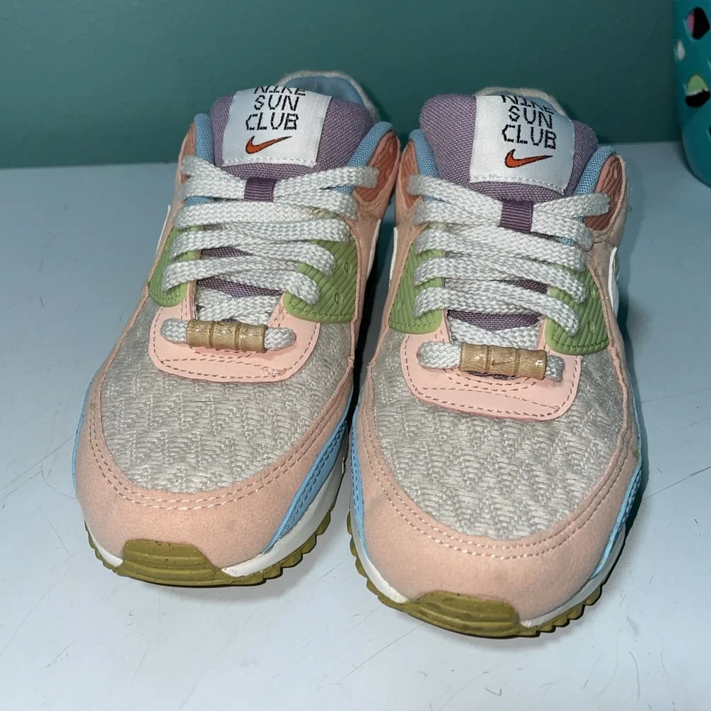 Size 7 womens - Nike Air Max 90 Sun Club